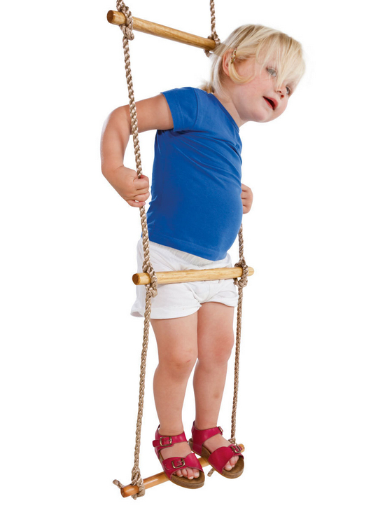 лесенка с деревянными перекладинами